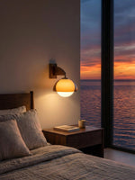 Charger l'image dans la visionneuse de galerie, Applique murale Sunset Vintage Modern – Lampe à double abat-jour de la série Sunset avec base texturée en bois