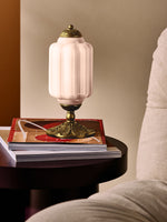 Charger l&#39;image dans la visionneuse de galerie, Lampe de table LED Eloise vintage en verre
