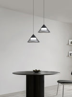 Bild in der Galerieansicht laden, Kegelglas Pendelleuchte – Modernes konisches Design für Küchen- und Essbereiche
