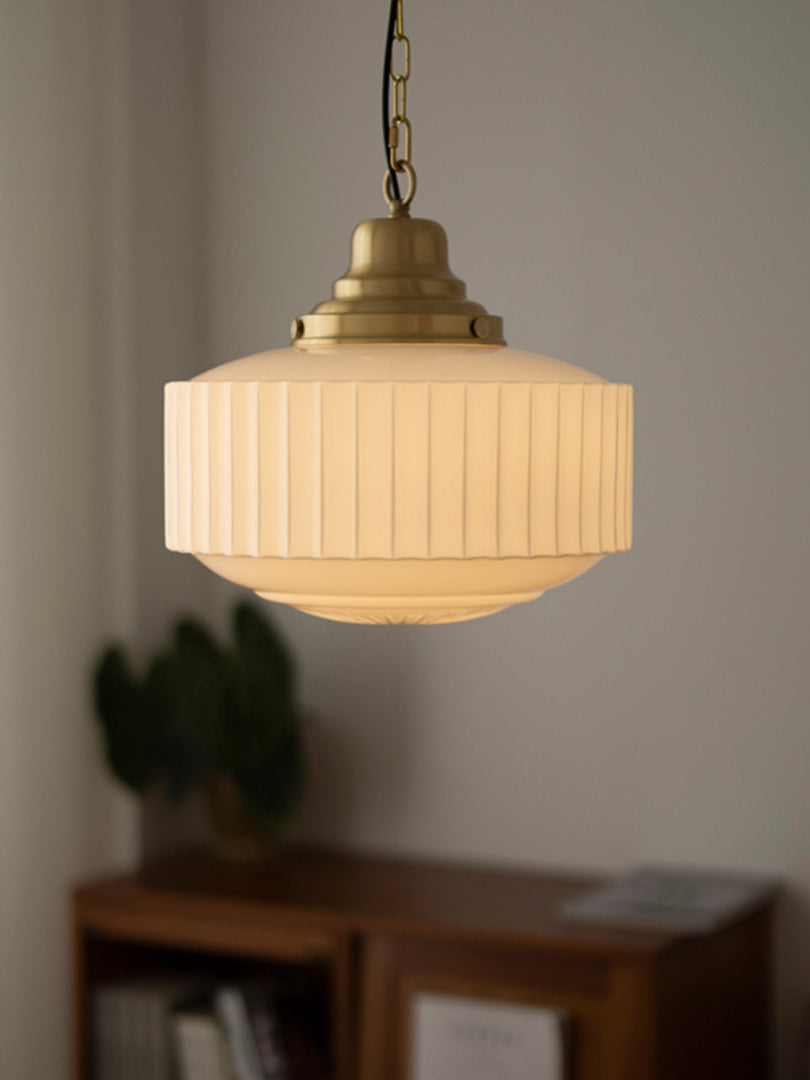 Opalglas Pendelleuchte – Vintage Milchglas Pendelleuchte im Art Deco Stil