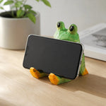 Cargar imagen en el visor de la Galería, Wooden animal phone stand scene view