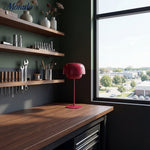 Cargar imagen en el visor de la Galería, Lámpara de mesa Clinco con diseño escultórico moderno en forma de seta: ideal para el salón o el dormitorio.