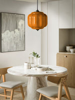Bild in der Galerieansicht laden, Amerikanisches Vintage Cream Glass Shade Shaped Eloise Kronleuchter
