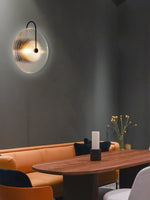 Bild in der Galerieansicht laden, Moderne Glas-Wandleuchte – Gerippte Glasleuchte mit Scheiben-Wandhalterung
