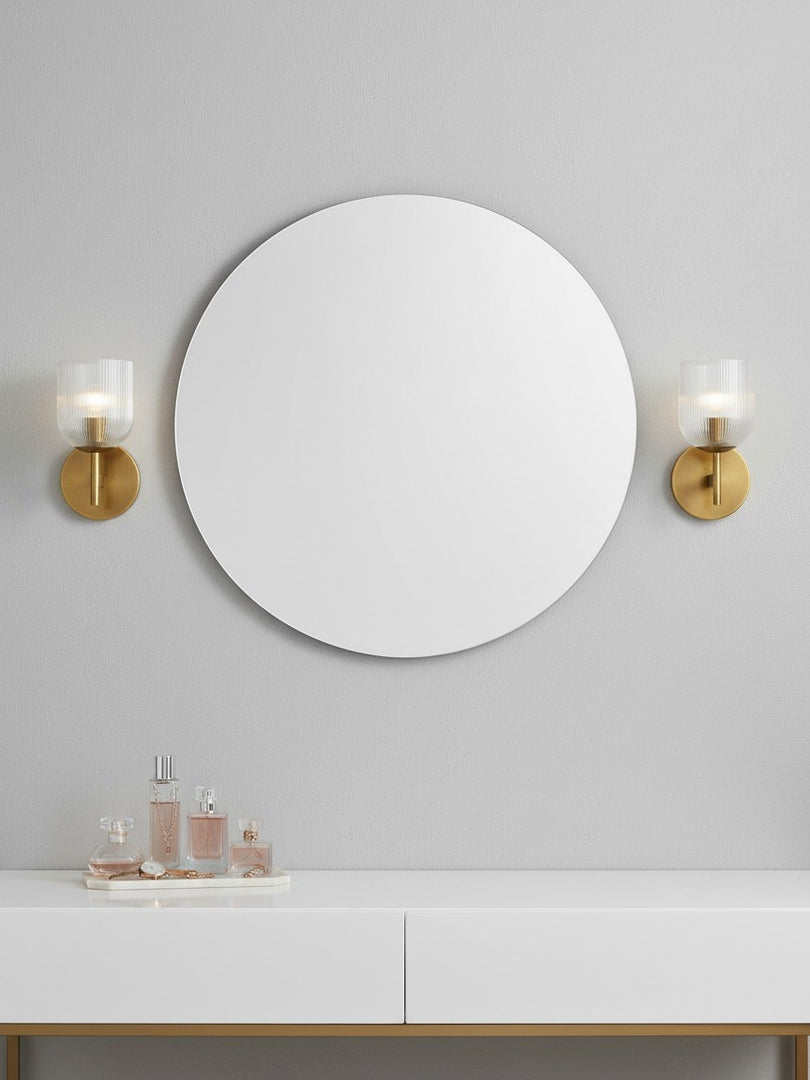 Bravira gerippte Glasschale – Messing- & Glas-Wandlampe in Einzel-, Doppel- & Dreifach-Designs
