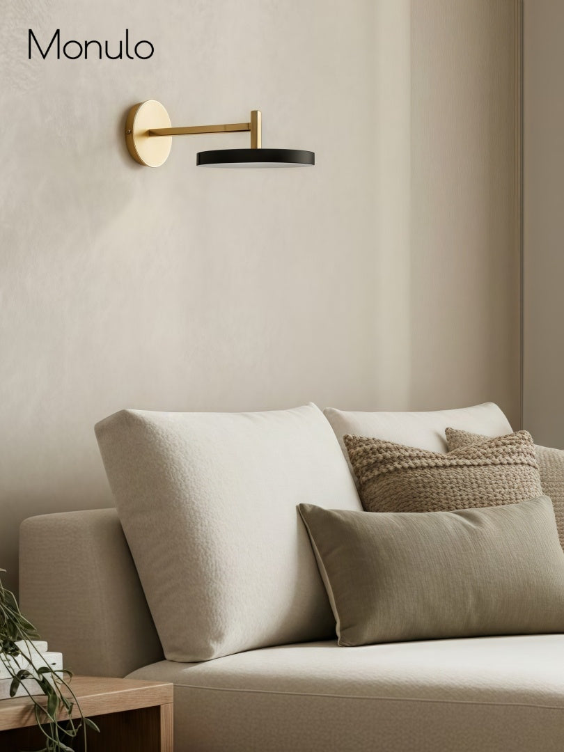 Aplique de pared metálico monocromático escandinavo: iluminación para la decoración del dormitorio