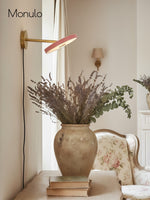 Cargar imagen en el visor de la Galería, Aplique de pared metálico monocromático escandinavo: iluminación para la decoración del dormitorio
