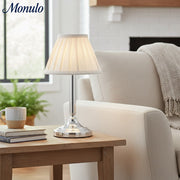 Trova Moderne Akzent-Tischlampe mit elegantem Profil - Für Schlafzimmer und Wohnzimmer