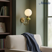 Applique murale verticale en métal sculptural Radiara – applique murale sculpturale moderne pour salon et couloir