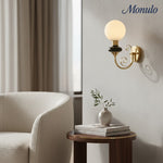 Charger l'image dans la visionneuse de galerie, Applique murale verticale en métal sculptural Radiara – applique murale sculpturale moderne pour salon et couloir