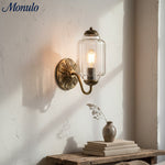 Cargar imagen en el visor de la Galería, Aplique de pared Eloise vintage de vidrio lechoso festoneado: iluminación de acento moderna para baño y dormitorio