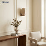 Bild in Gallery-Viewer laden, Loomis Moderne Art Deco Wandleuchte mit strukturiertem Stoffschirm für Schlafzimmer und Eingangsbereich