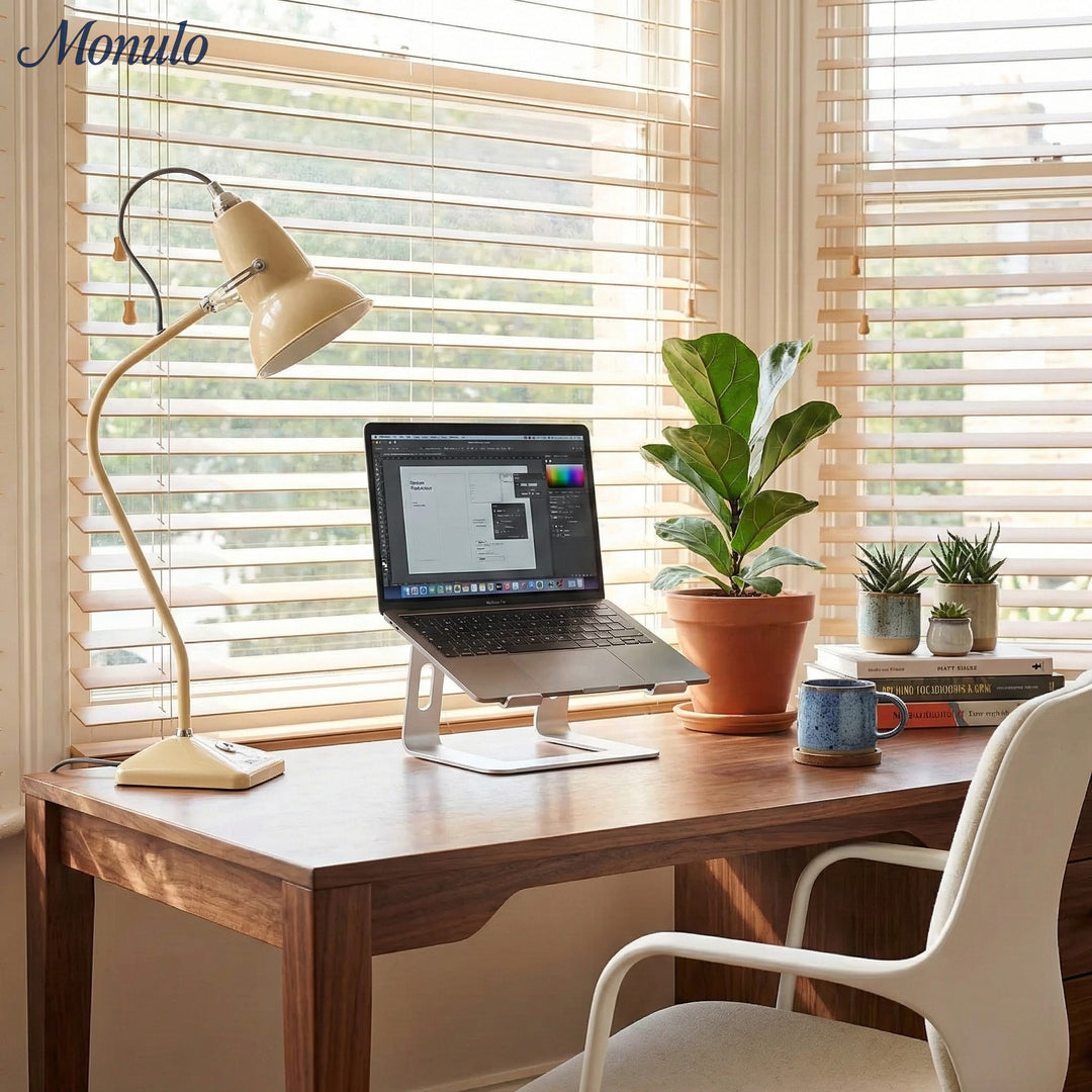 Modryx Pyramid Base Mini Table Lamp - Vintage Metal for Desk