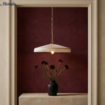 Cargar imagen en el visor de la Galería, Lámpara colgante Elumina con pantalla de seda plisada elegante – Lámpara colgante de estilo Mid-Century para comedor