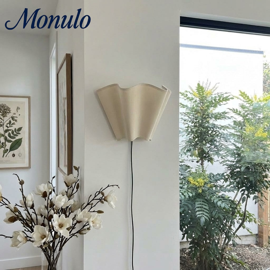 Aplique de pared festoneado Oslan - Pantalla clásica de lino con acento moderno