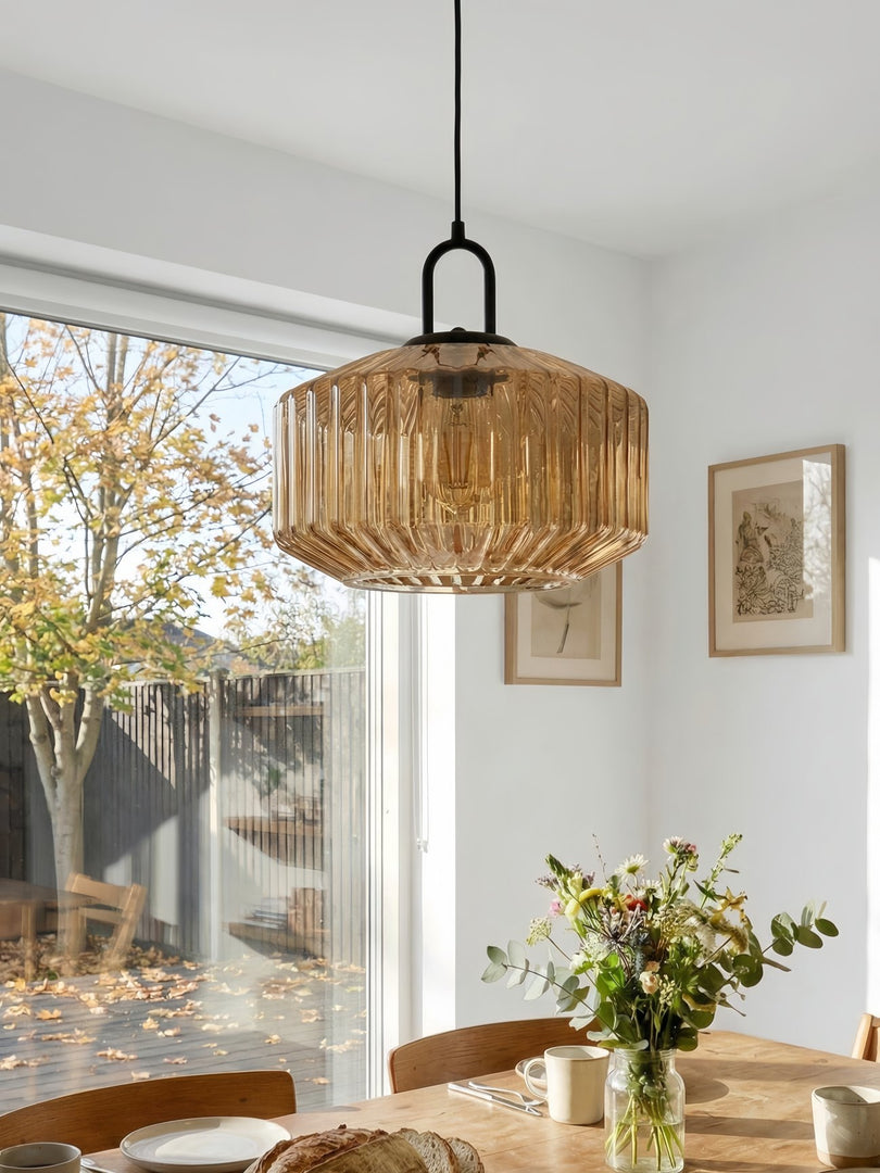 Lámpara colgante de vidrio acanalado: lámpara colgante vintage de vidrio verde con un toque moderno.