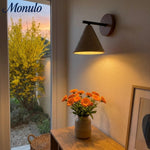 Cargar imagen en el visor de la Galería, Aplique de Pared Cónico de Travertino Moderno - Iluminación de Acento Minimalista para Dormitorio