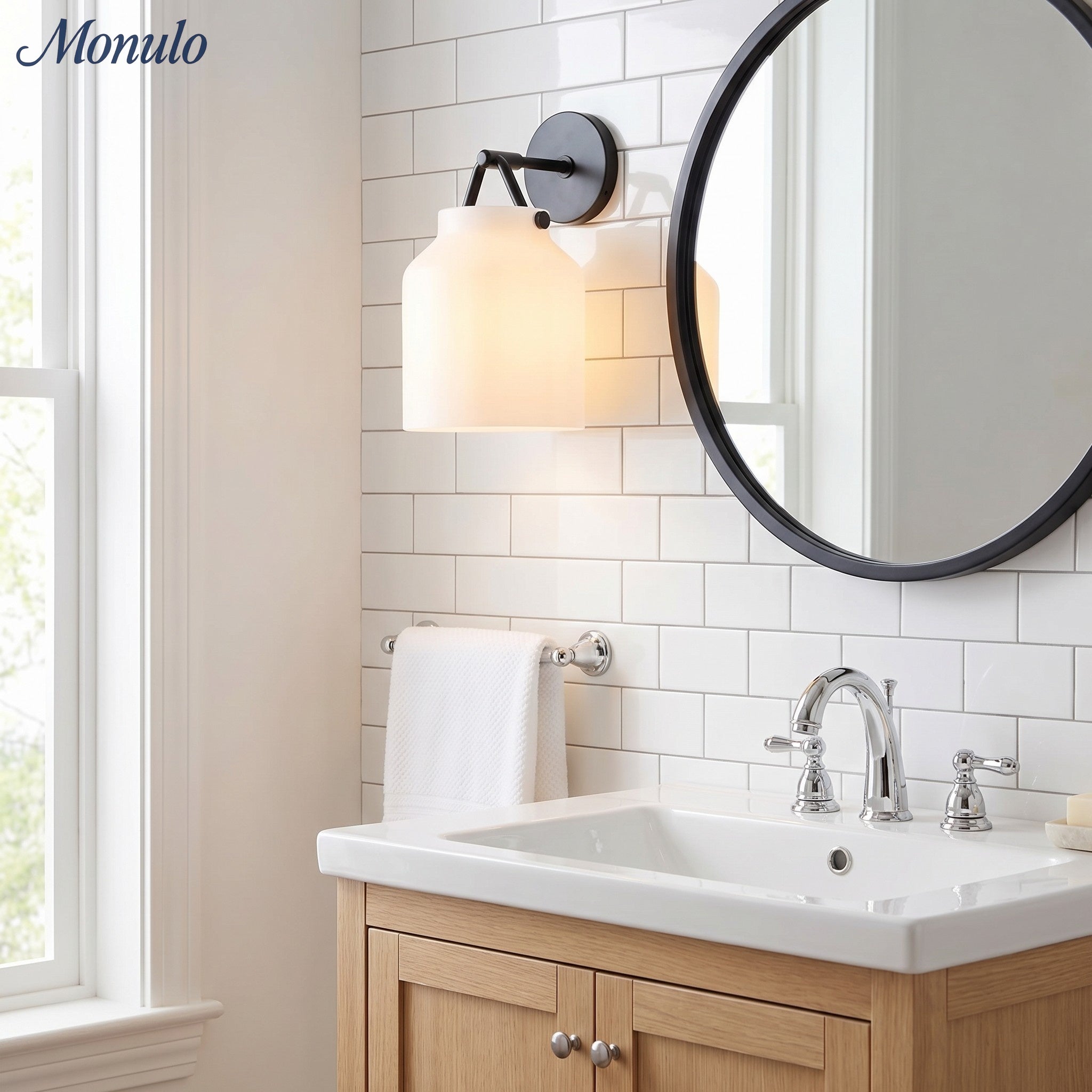 Hanton Minimalistische Wandleuchte – Vintage Milchglas-Wandleuchte mit Metallakzent