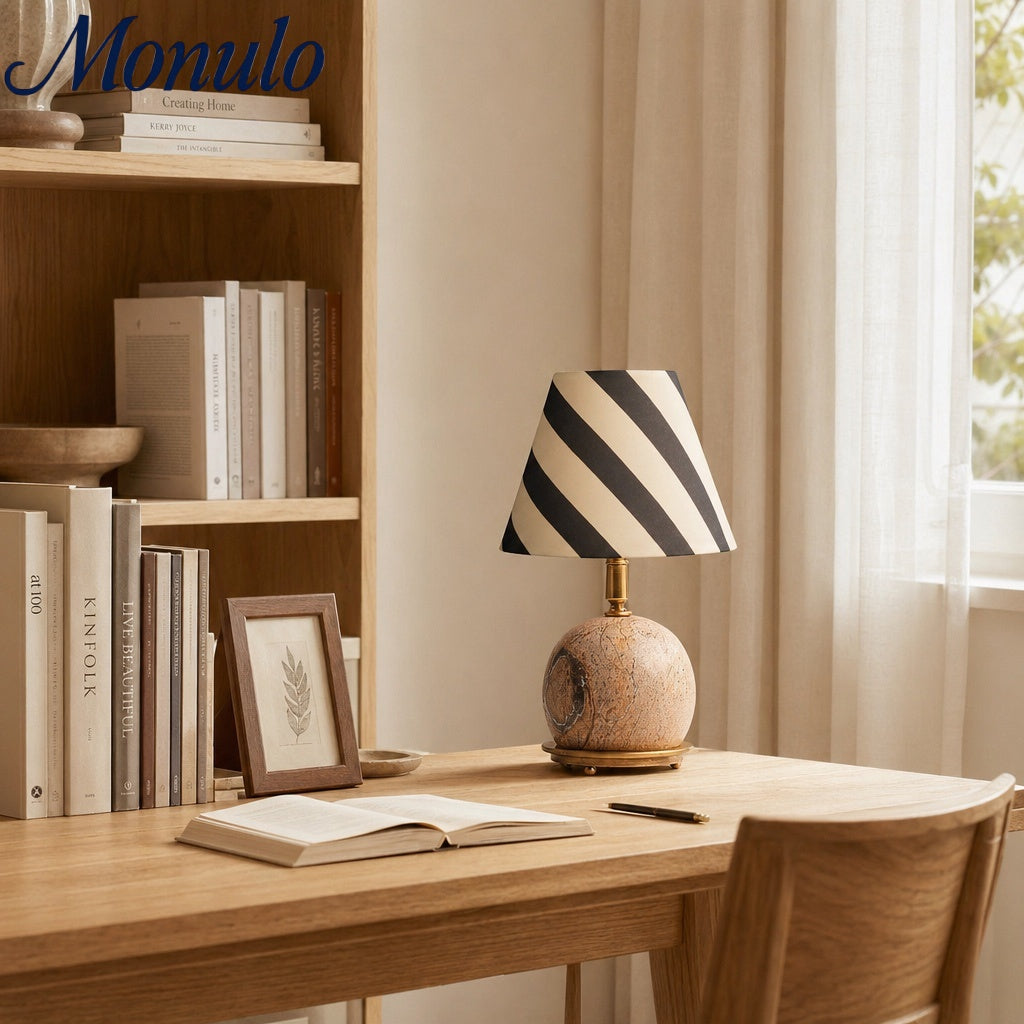 Lampe de table sculpturale moderne – Lumière décorative minimaliste pour chambre et salon