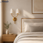 Bild in Gallery-Viewer laden, Hotel-inspirierte, goldbeschichtete Doppelkopf-Wandleuchte für das Schlafzimmer