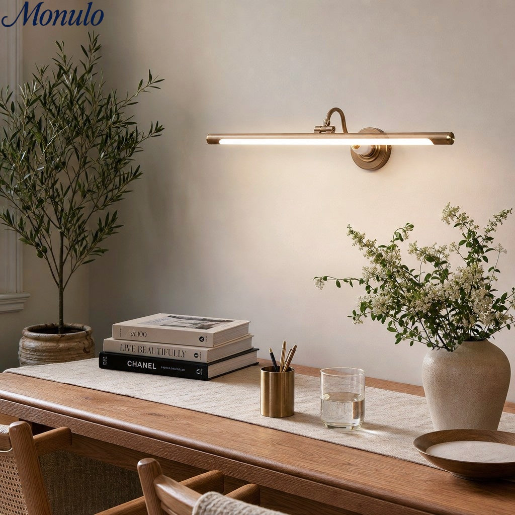 Classic Elegance Metal Wall Light