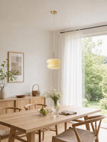 Charger l'image dans la visionneuse de galerie, Lampe suspendue en verre opale à éclat doux Coloria - Luminaire contemporain pour salon