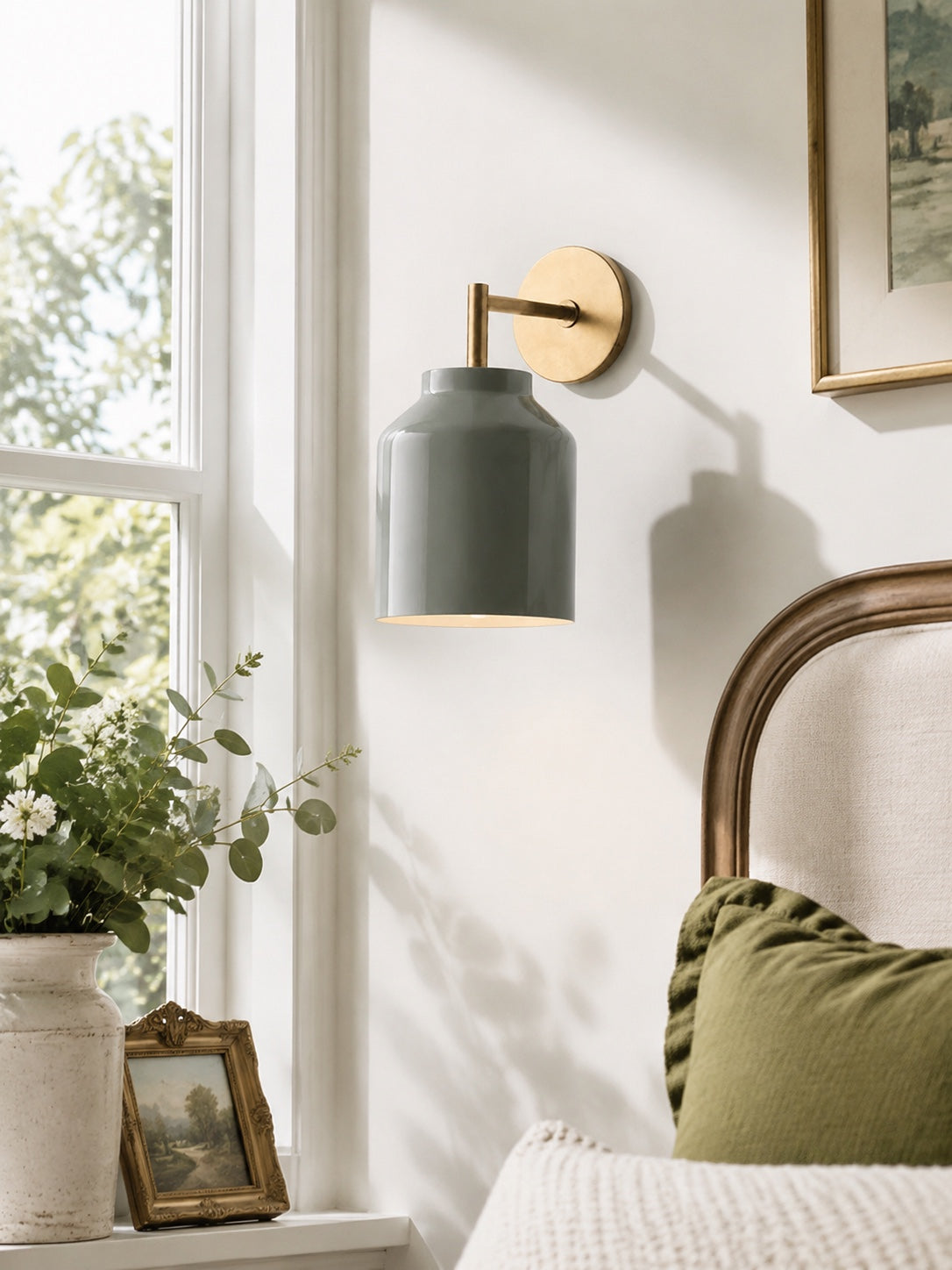 Hanton Minimalistische Wandleuchte – Vintage Milchglas-Wandleuchte mit Metallakzent