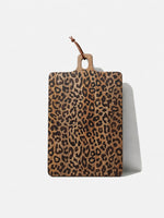 Cargar imagen en el visor de la Galería, Tabla sólida de madera de sapele con diseño de leopardo - Accesorio funcional para comedor y cocina