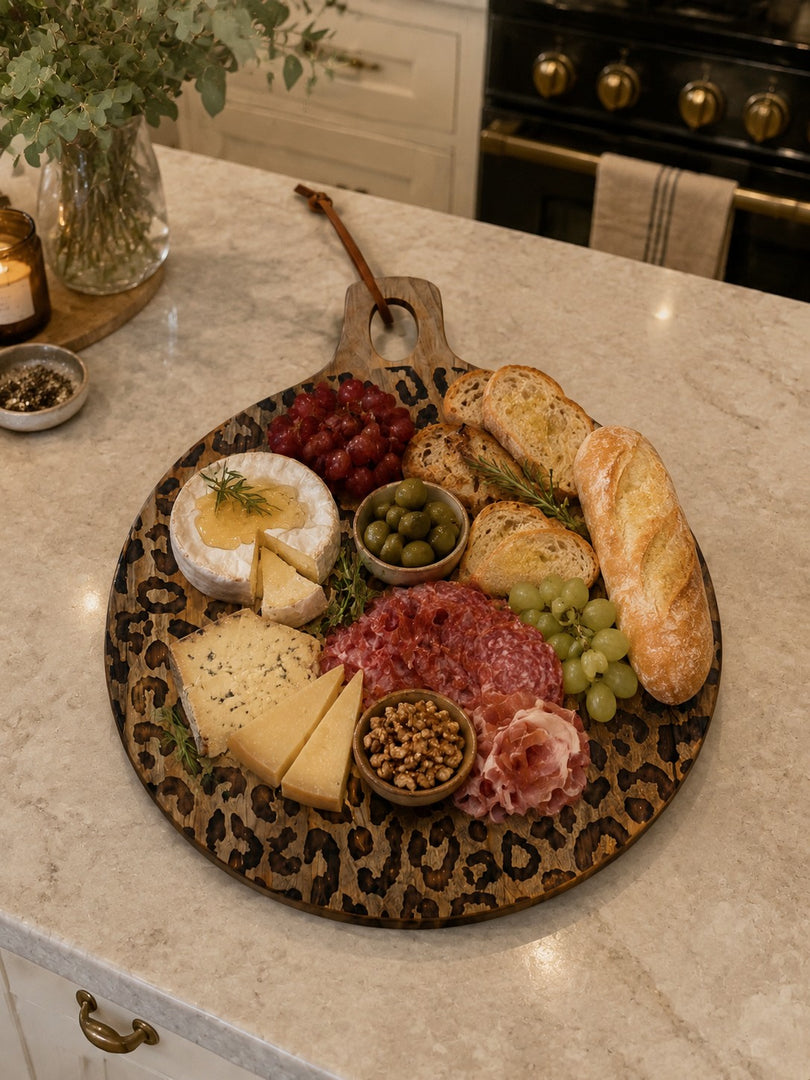 Tabla sólida de madera de sapele con diseño de leopardo - Accesorio funcional para comedor y cocina