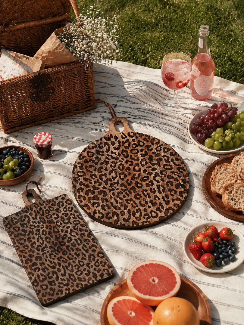 Tabla sólida de madera de sapele con diseño de leopardo - Accesorio funcional para comedor y cocina