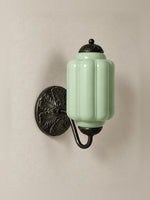 Bild in Gallery-Viewer laden, Vintage Milchglas Wandleuchte Nachttisch Flur Eloise Wandleuchte