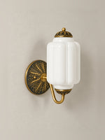 Bild in Gallery-Viewer laden, Vintage Milchglas Wandleuchte Nachttisch Flur Eloise Wandleuchte
