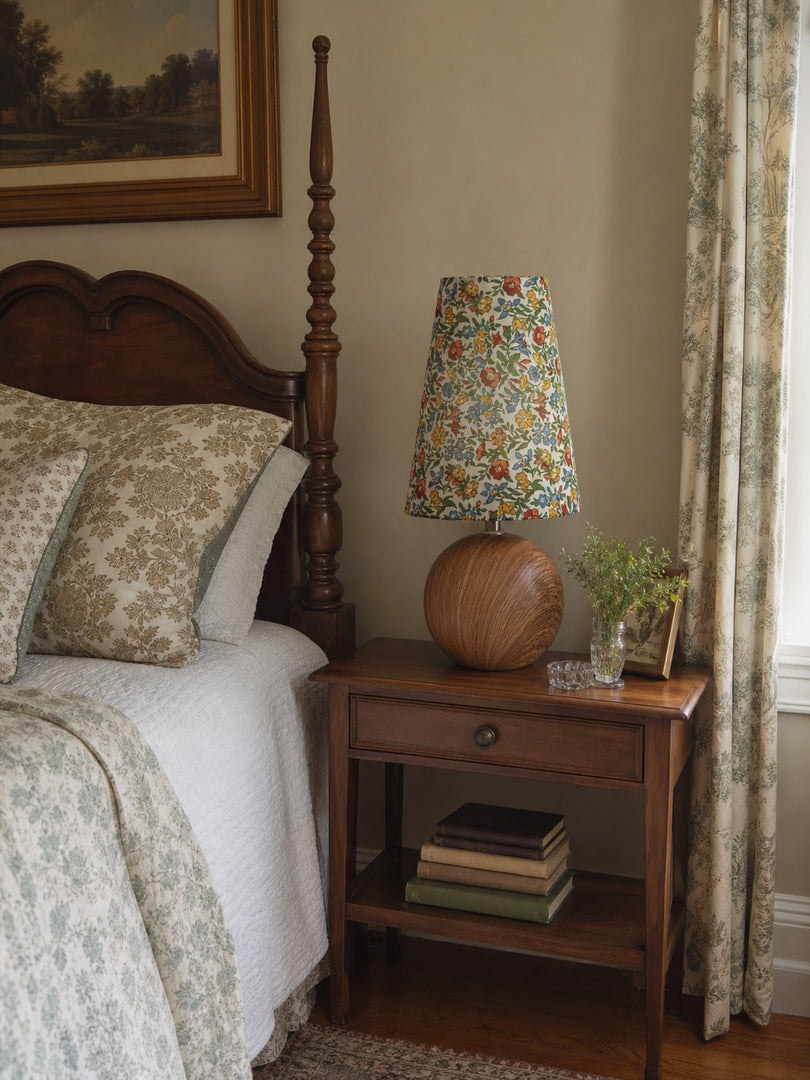 Florence Floral Fabric Table Lamp – Vintage Wood Base Bedside Light for Bedroom, Reading Nook
