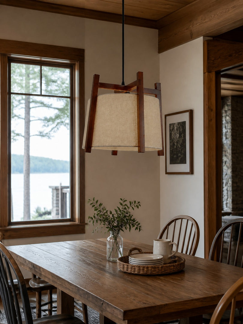 Lámpara colgante japonesa con estructura de madera y pantalla de tela: acabado de madera natural o nogal para el comedor y la isla de cocina