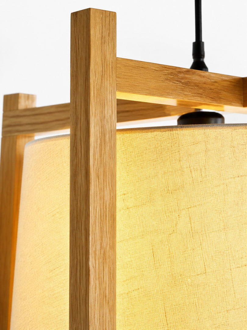 Lámpara colgante japonesa con estructura de madera y pantalla de tela: acabado de madera natural o nogal para el comedor y la isla de cocina