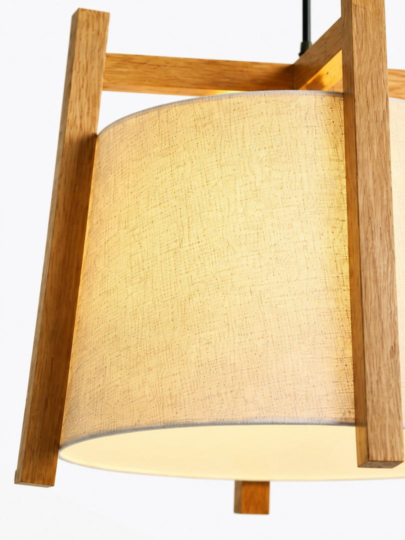 Lámpara colgante japonesa con estructura de madera y pantalla de tela: acabado de madera natural o nogal para el comedor y la isla de cocina