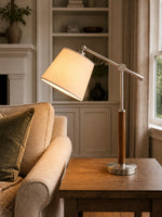 Charger l'image dans la visionneuse de galerie, Lampe de table vintage de style Bauhaus à bras articulé, avec abat-jour en tissu blanc et accent en bois, idéale pour la lecture au chevet ou sur un bureau