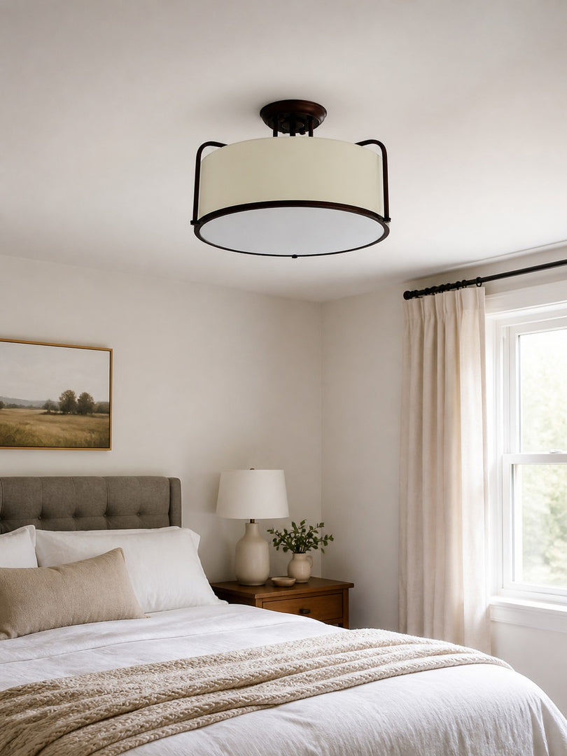 Lámpara de techo semiempotrada Dumora de 3 luces con pantalla cilíndrica de tela color marfil y estructura metálica marrón café