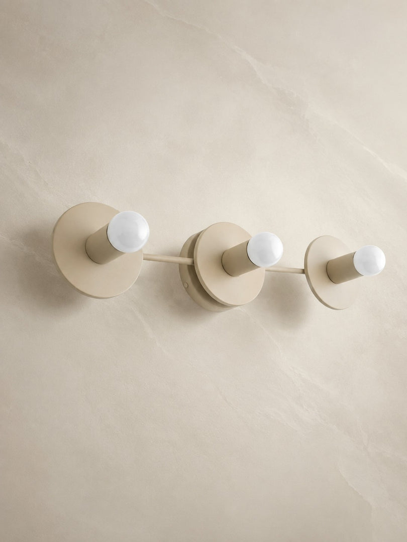 Aplique de pared minimalista de 3 luces para tocador – Lámpara de baño con disco metálico redondo para espejo