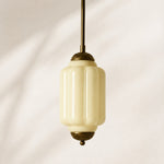 Bild in Gallery-Viewer laden, Eloise Vintage inspiriertes gewelltes Milchglas-Anhänger - modernes Akzentlicht für Küche und Schlafzimmer