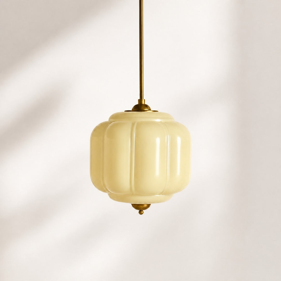 Eloise Vintage inspiriertes gewelltes Milchglas-Anhänger - modernes Akzentlicht für Küche und Schlafzimmer