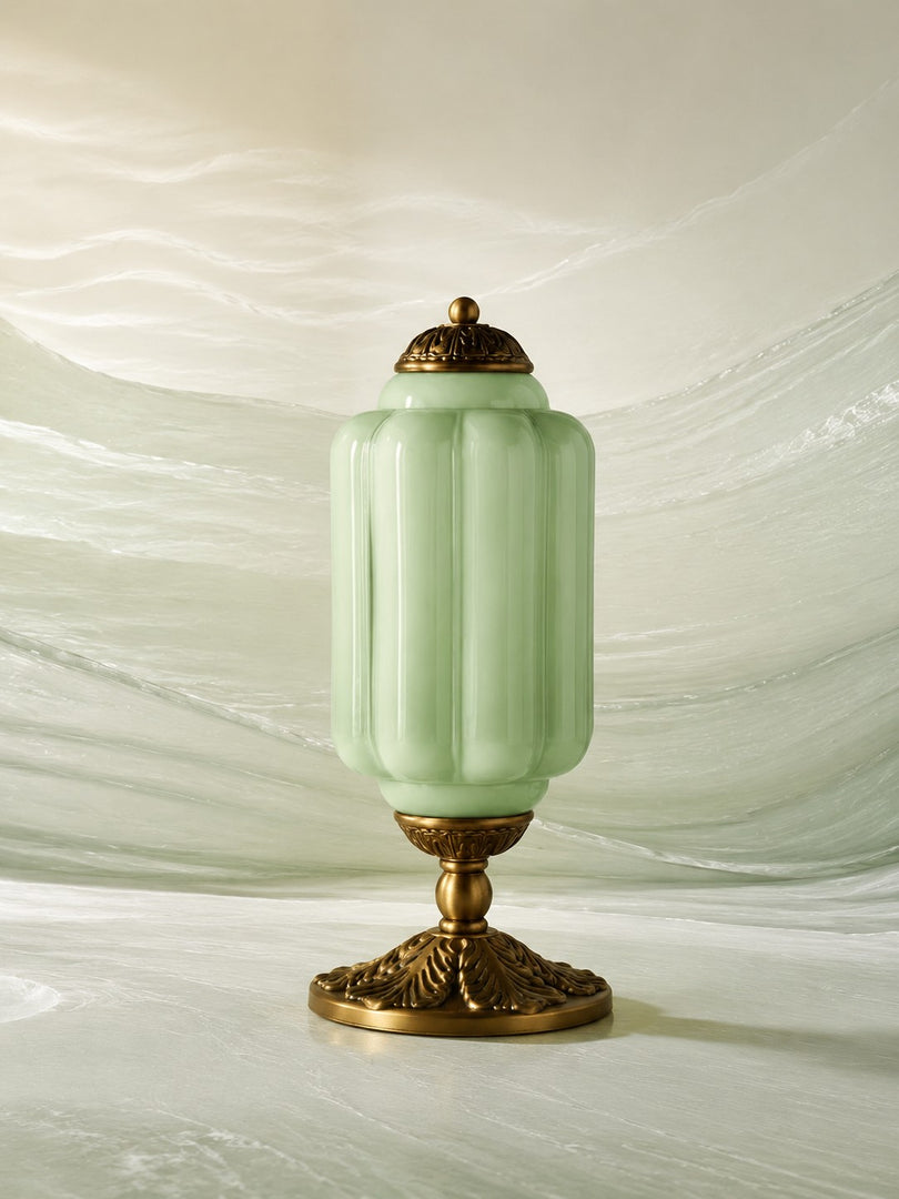 Eloise Scallop Glasschirm Vintage-inspirierte Tischlampe für Schlafzimmer und Wohnzimmer Akzentbeleuchtung