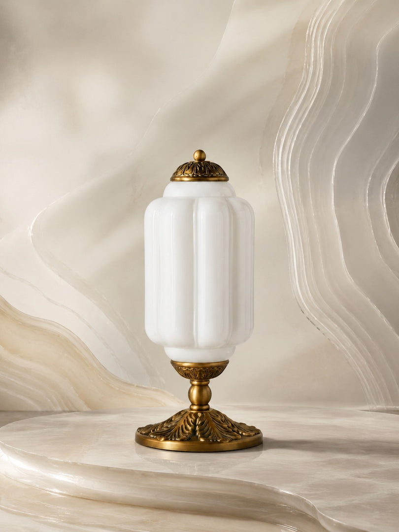 Eloise Scallop Glasschirm Vintage-inspirierte Tischlampe für Schlafzimmer und Wohnzimmer Akzentbeleuchtung