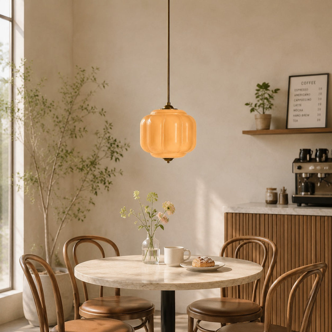 Eloise Vintage inspiriertes gewelltes Milchglas-Anhänger - modernes Akzentlicht für Küche und Schlafzimmer