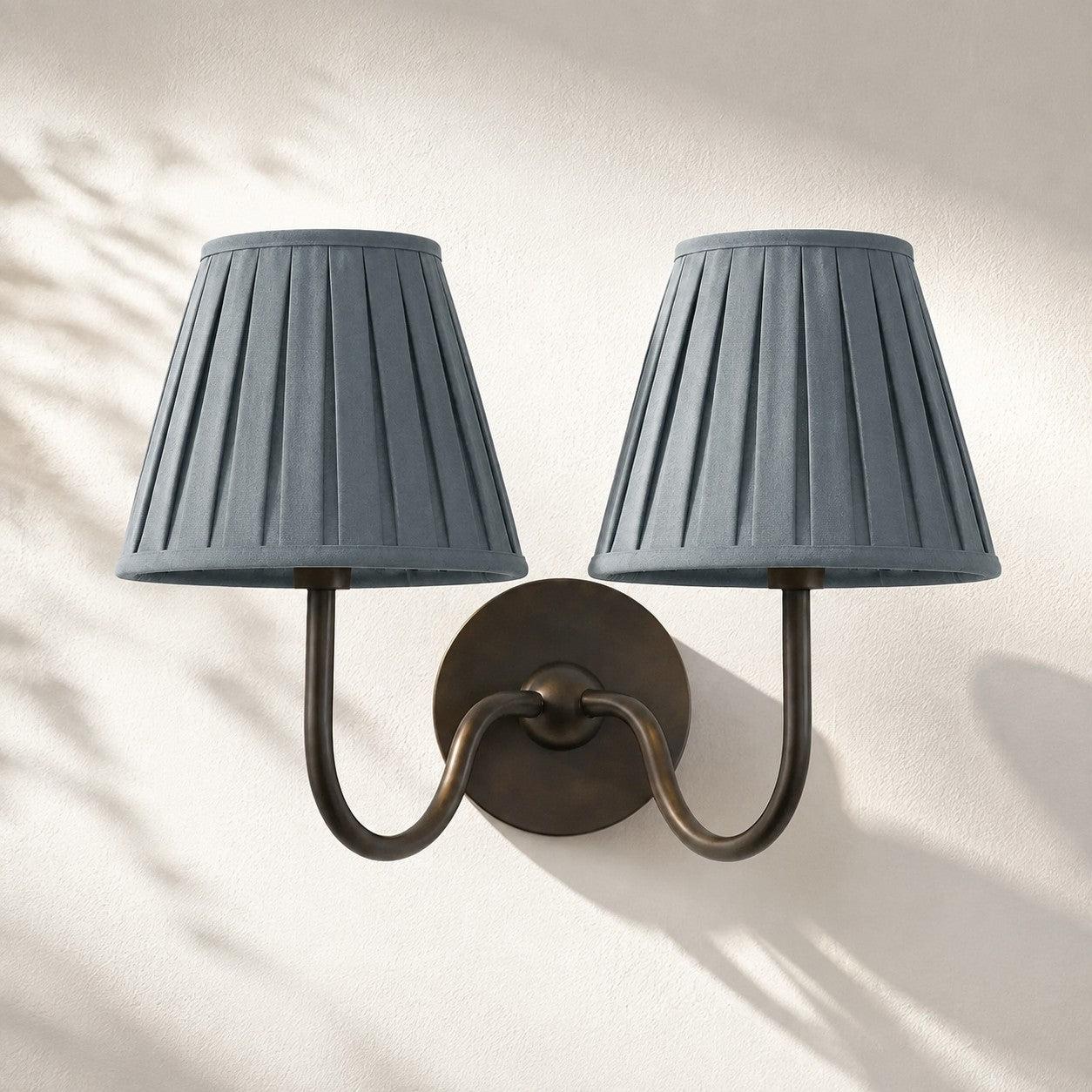Aplique de pared Luvora con pantalla de tela y pantalla de tambor - Aplique plisado clásico
