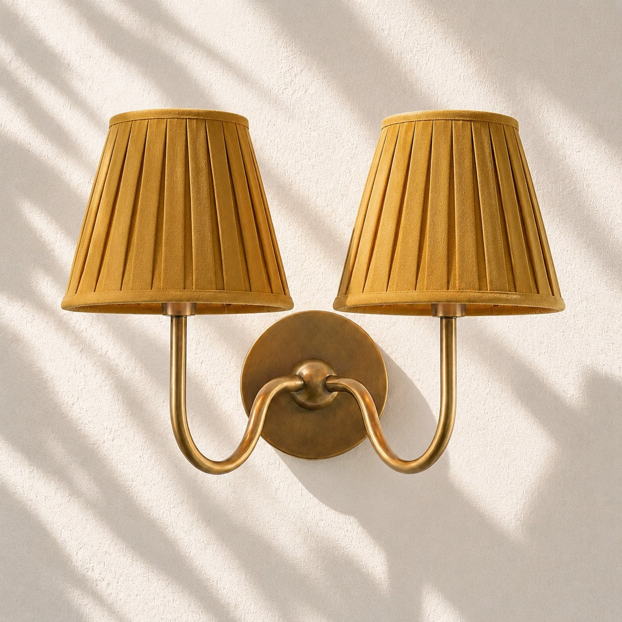 Aplique de pared Luvora con pantalla de tela y pantalla de tambor - Aplique plisado clásico