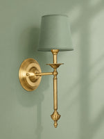 Cargar imagen en el visor de la Galería, Aplique de pared con pantalla de tela Rowan en cobre antiguo: lámpara vintage de lujo para interiores 