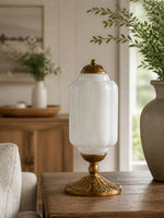 Bild in Gallery-Viewer laden, Eloise Scallop Glasschirm Vintage-inspirierte Tischlampe für Schlafzimmer und Wohnzimmer Akzentbeleuchtung