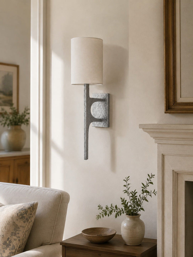 Mavora Minimalist Hammerschlag Metall Lineare Wandleuchte – Zeitgenössische Akzentbeleuchtung Leuchte