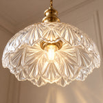 Bild in Gallery-Viewer laden, Scalloped Clear Glass Pendant Light